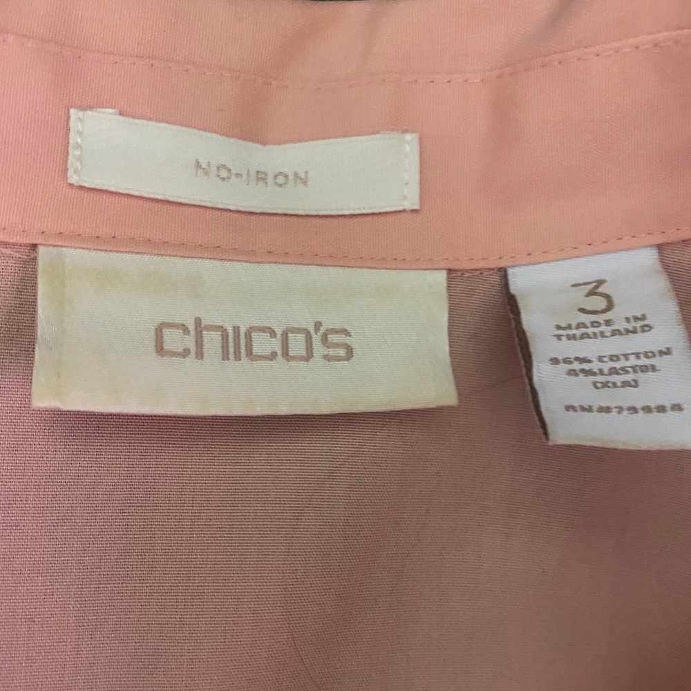 Chicos No Iron Peach Pink Button Down Shirt Roll Tab Sleeve Epaulette Size 3 XL - Picture 4 of 5
